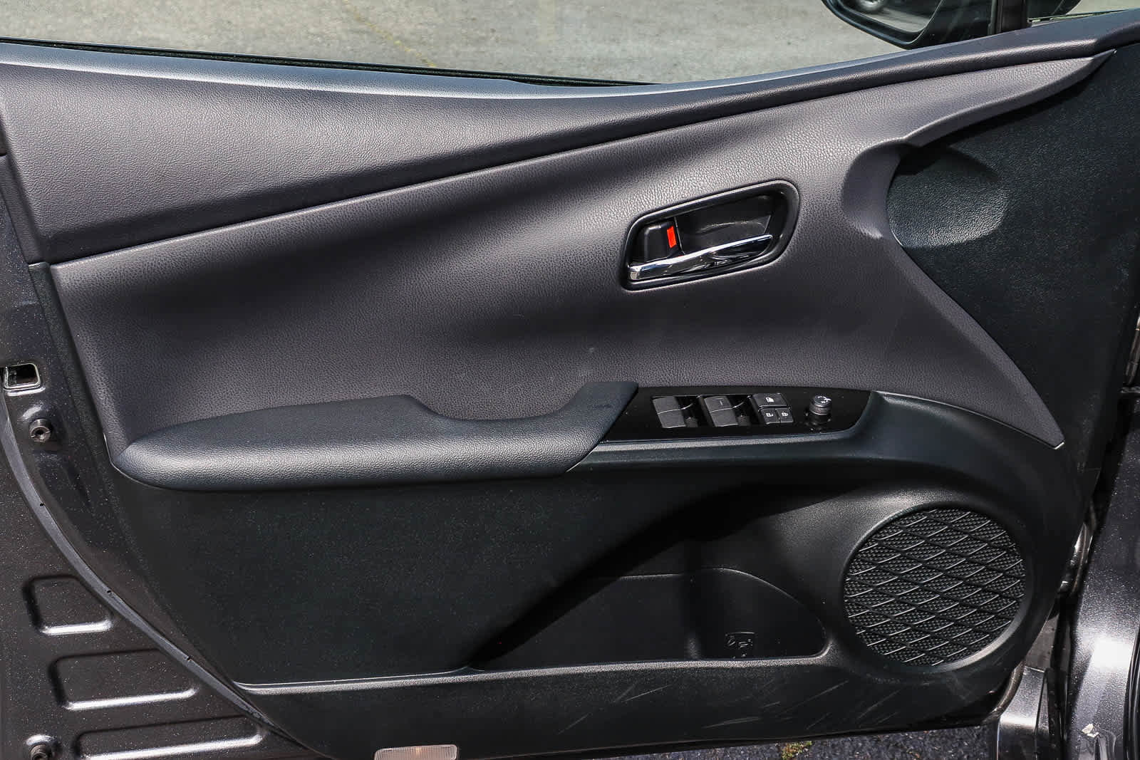 Used 2021 Toyota Prius Prime XLE image 25