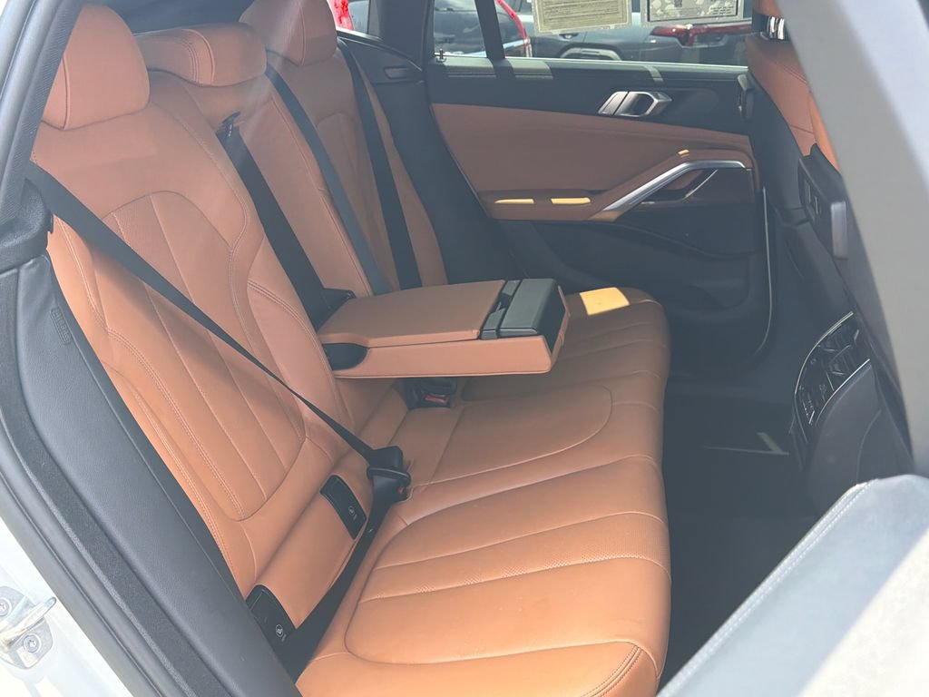 Used 2022 BMW X6 xDrive40i w/ Premium Package AWD/4WD image 12