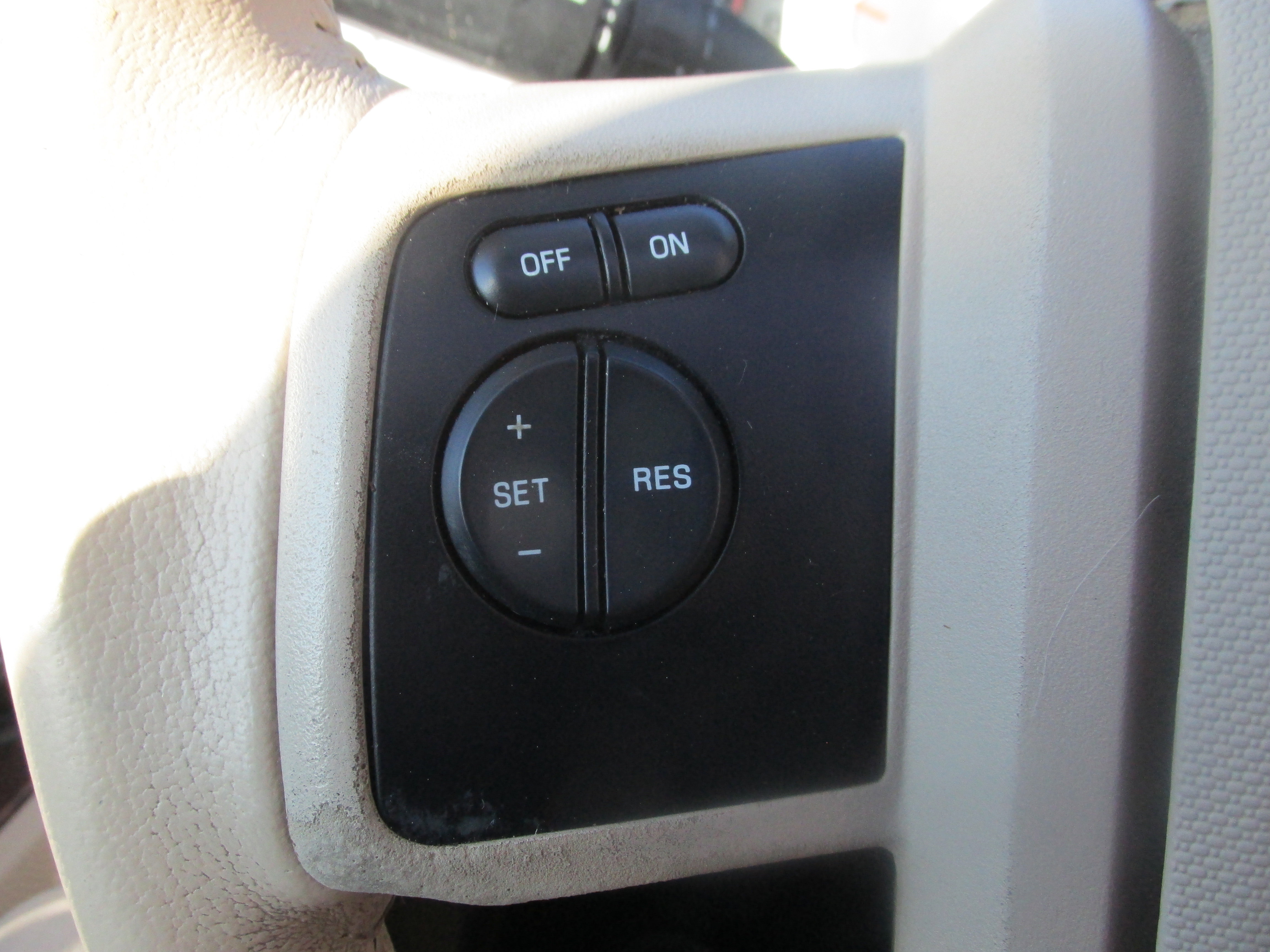 Used 2014 Ford Expedition XLT w/ Equipment Group 202A AWD/4WD image 37
