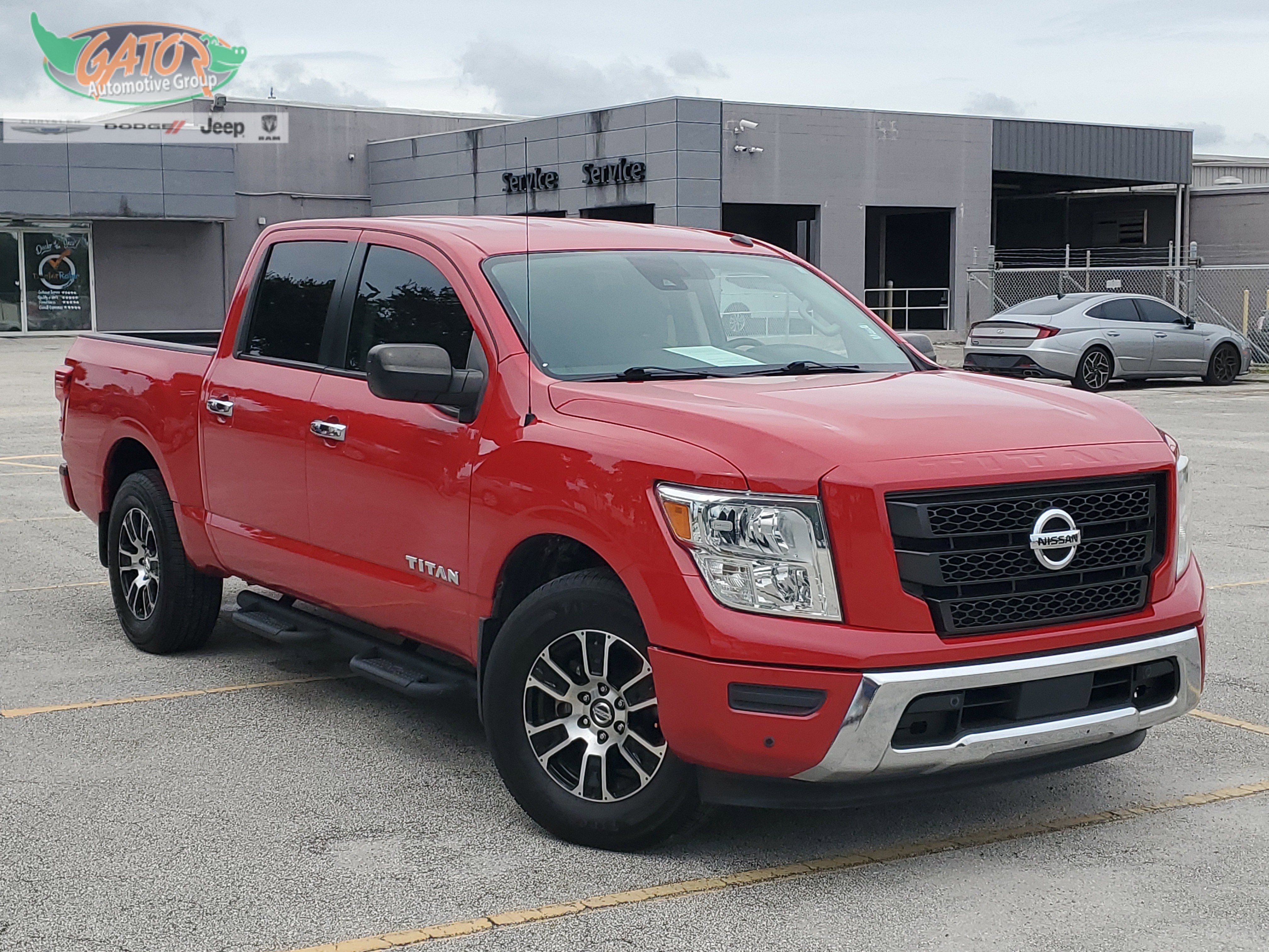 Used 2021 Nissan Titan SV w/ SV Convenience Package RWD image 1