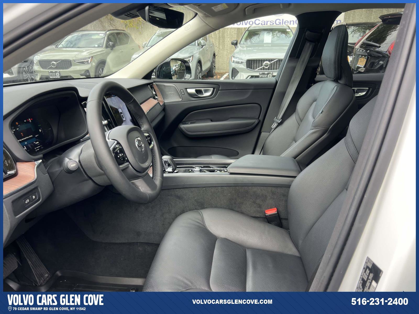 Used 2024 Volvo XC60 T8 Plus w/ Protection Package Premier image 14