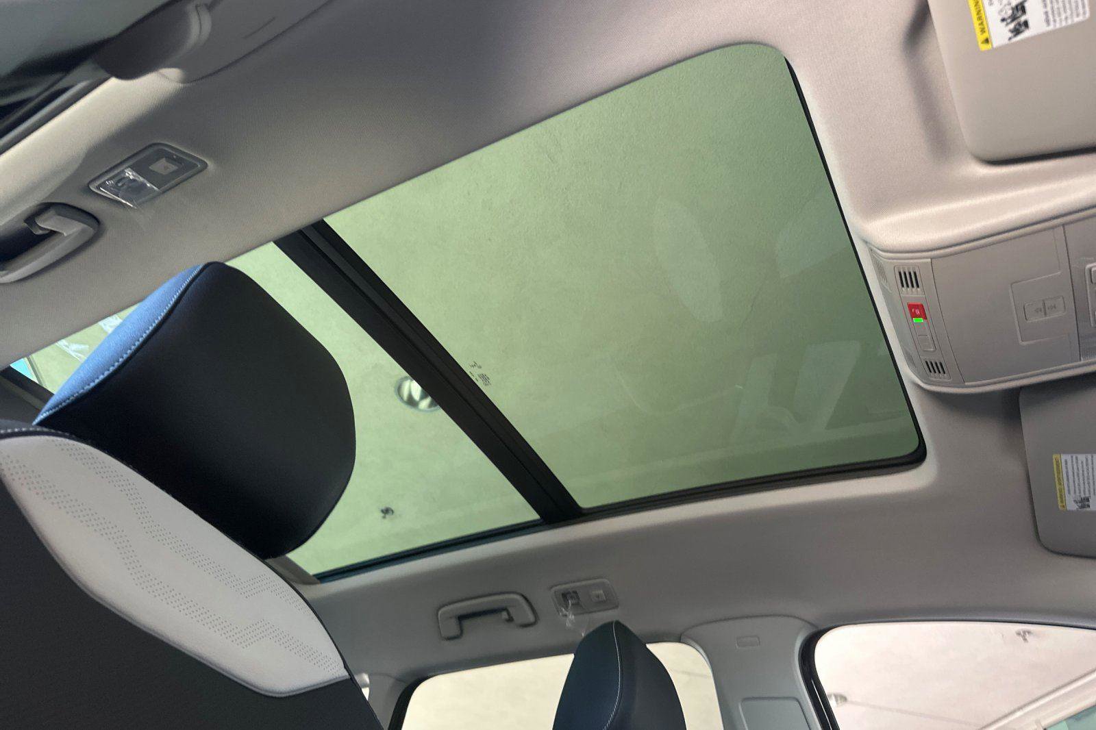 New 2025 Volkswagen Taos SEL image 16