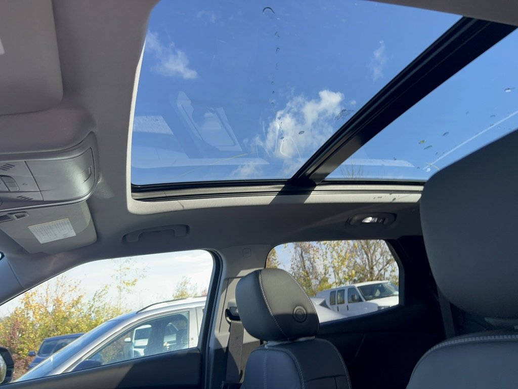 New 2026 Chevrolet Blazer LT w/ Midnight/Sport Edition image 8