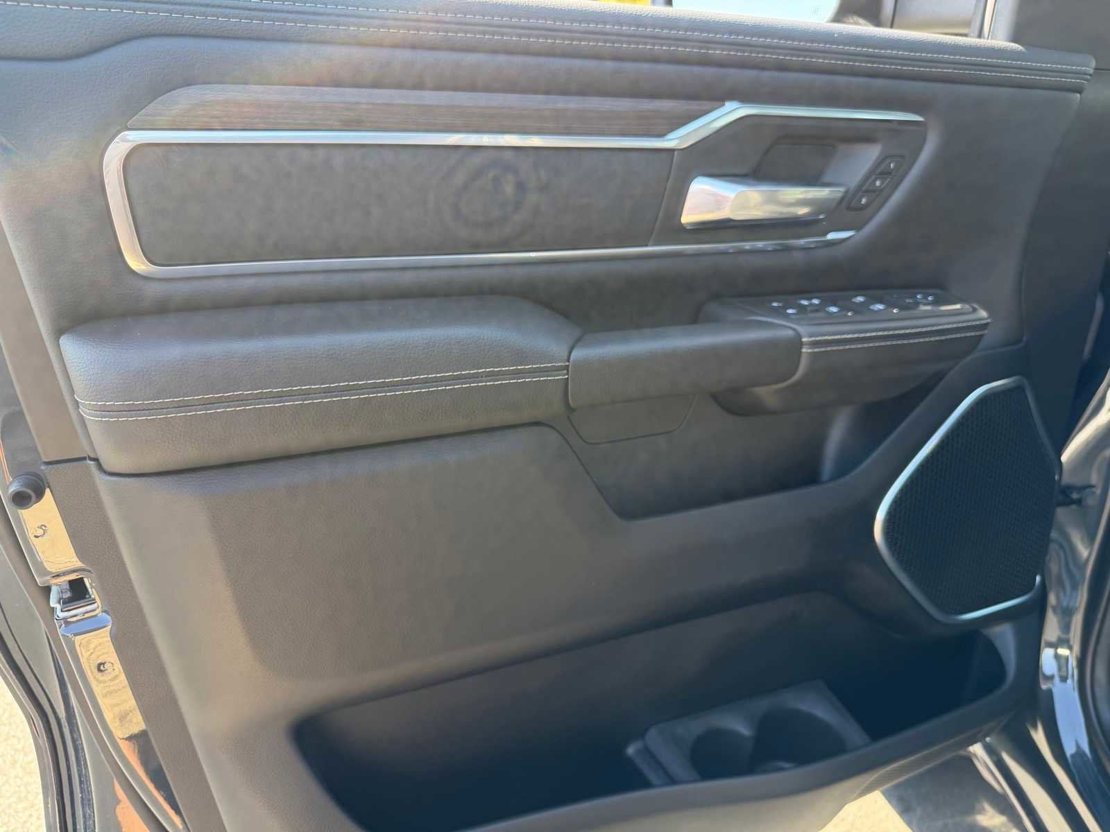 New 2026 RAM 1500 Laramie AWD/4WD image 33
