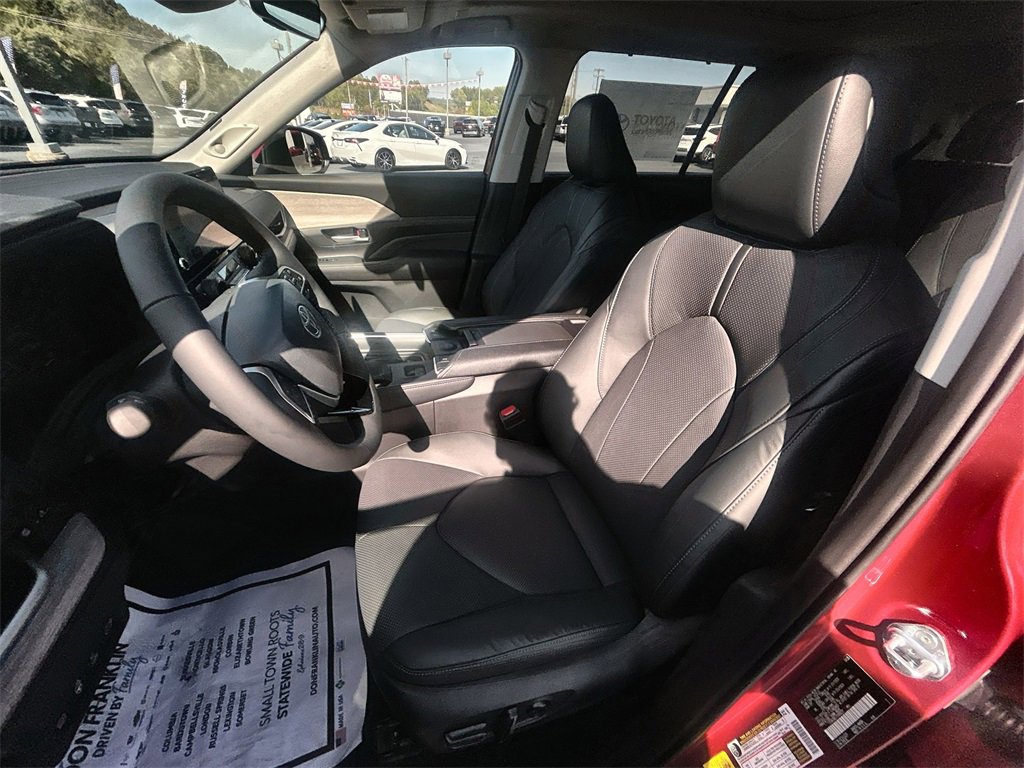 New 2026 Toyota Grand Highlander Limited image 17