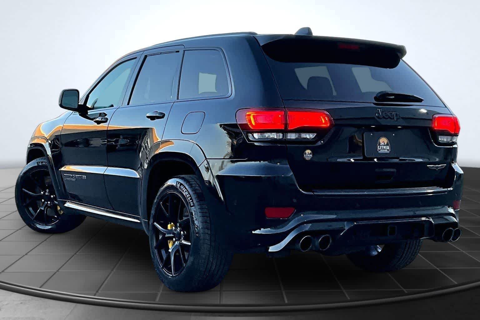 Used 2018 Jeep Grand Cherokee Trackhawk AWD/4WD image 4