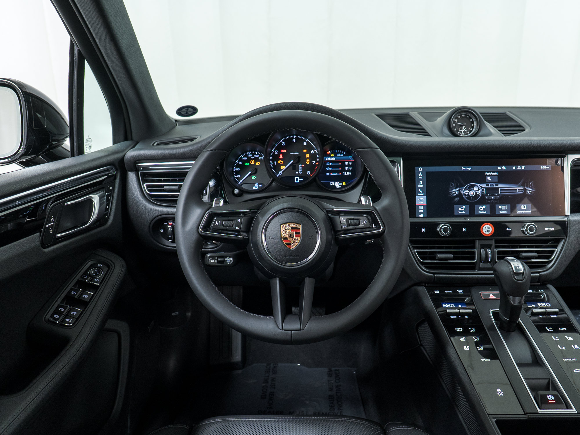 Used 2026 Porsche Macan AWD/4WD image 20
