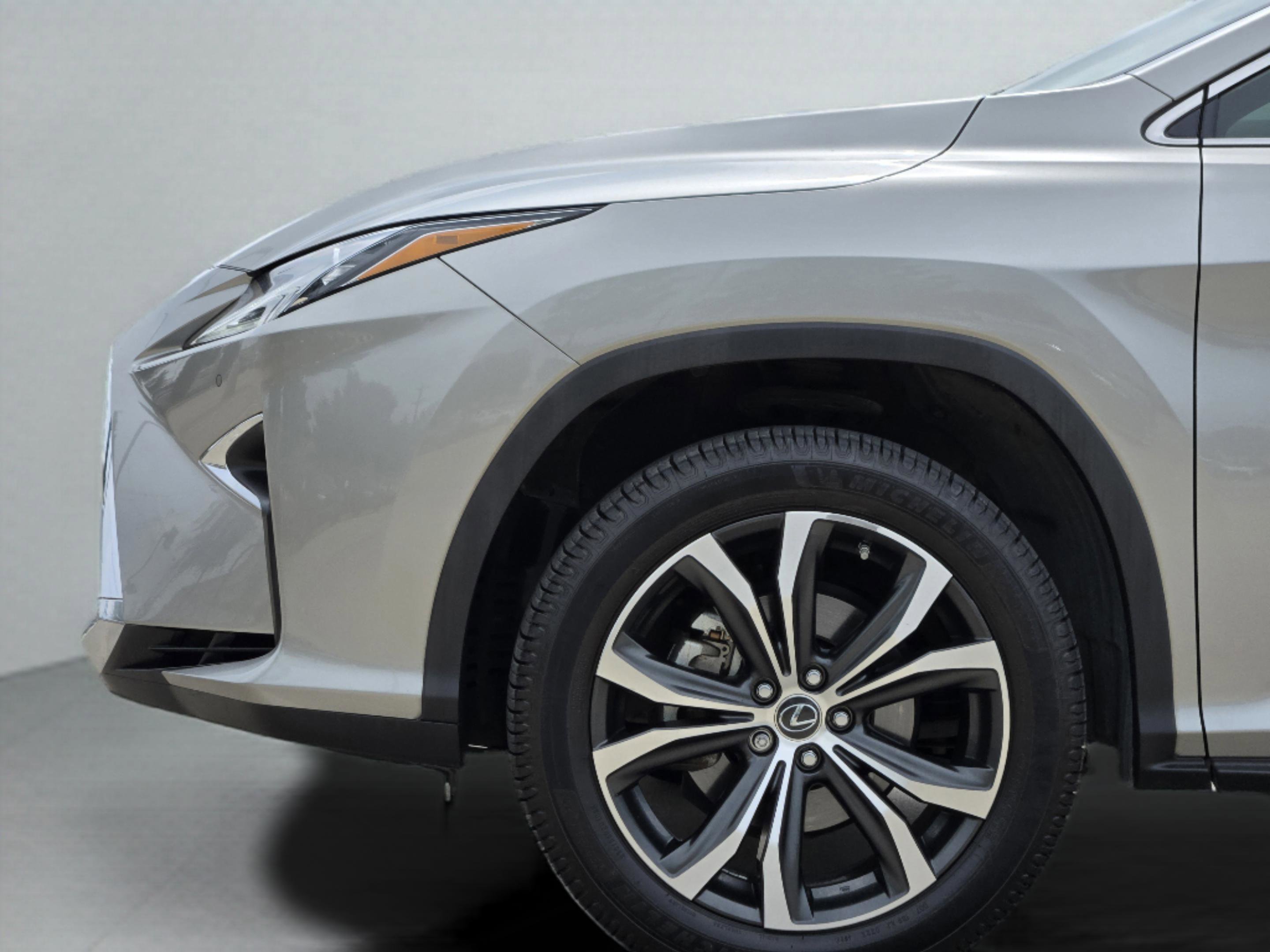Used 2019 Lexus RX 350L FWD image 38