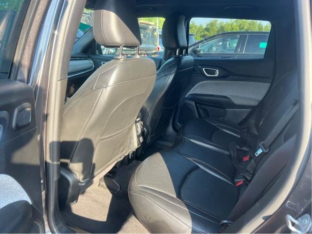 Used 2023 Jeep Compass Latitude w/ Sun and Sound Group AWD/4WD image 8
