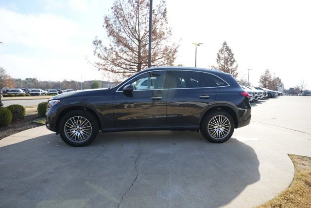 Used 2026 Mercedes-Benz GLC 300 4MATIC image 4