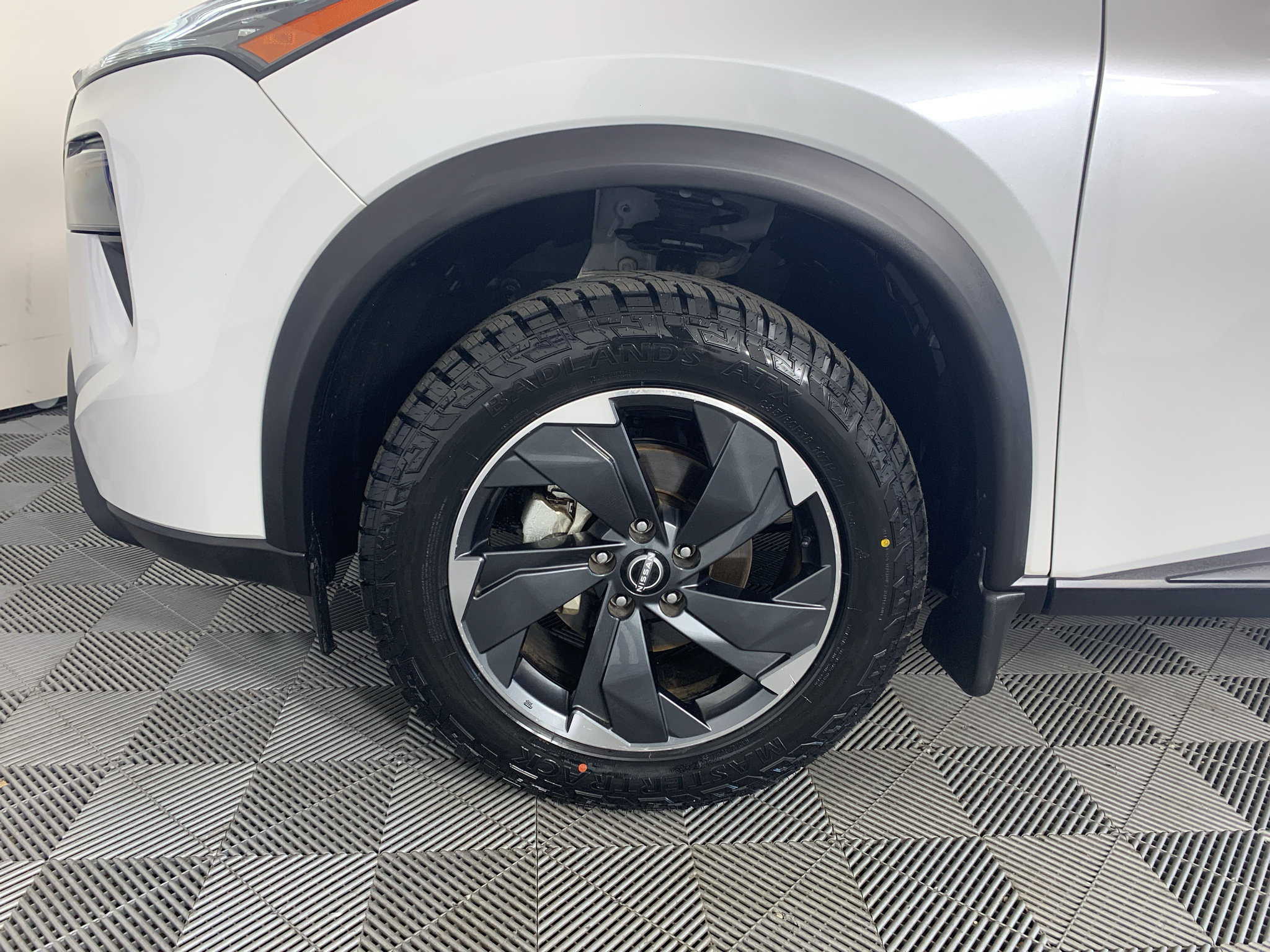 Used 2024 Nissan Rogue SV w/ SV Premium Package AWD/4WD image 11