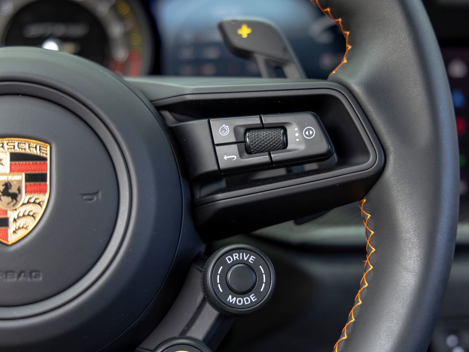 Certified 2025 Porsche 911 GT3 RS image 40