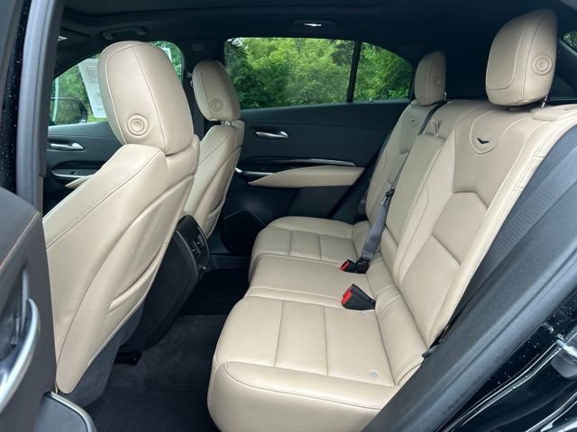 Used 2024 Cadillac XT4 Luxury w/ Cold Weather Package AWD/4WD image 30