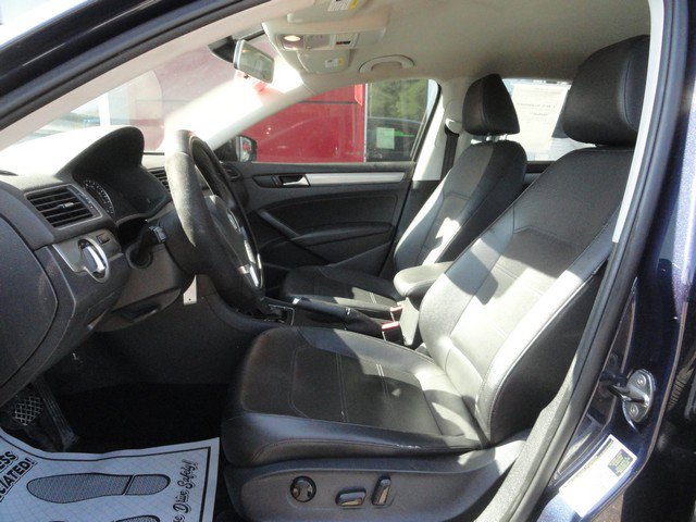 Used 2014 Volkswagen Passat 1.8T FWD image 8