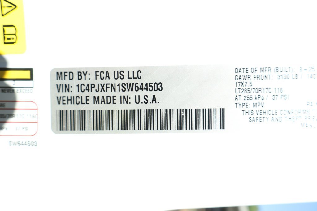 Certified 2025 Jeep Wrangler Unlimited Rubicon AWD/4WD image 37