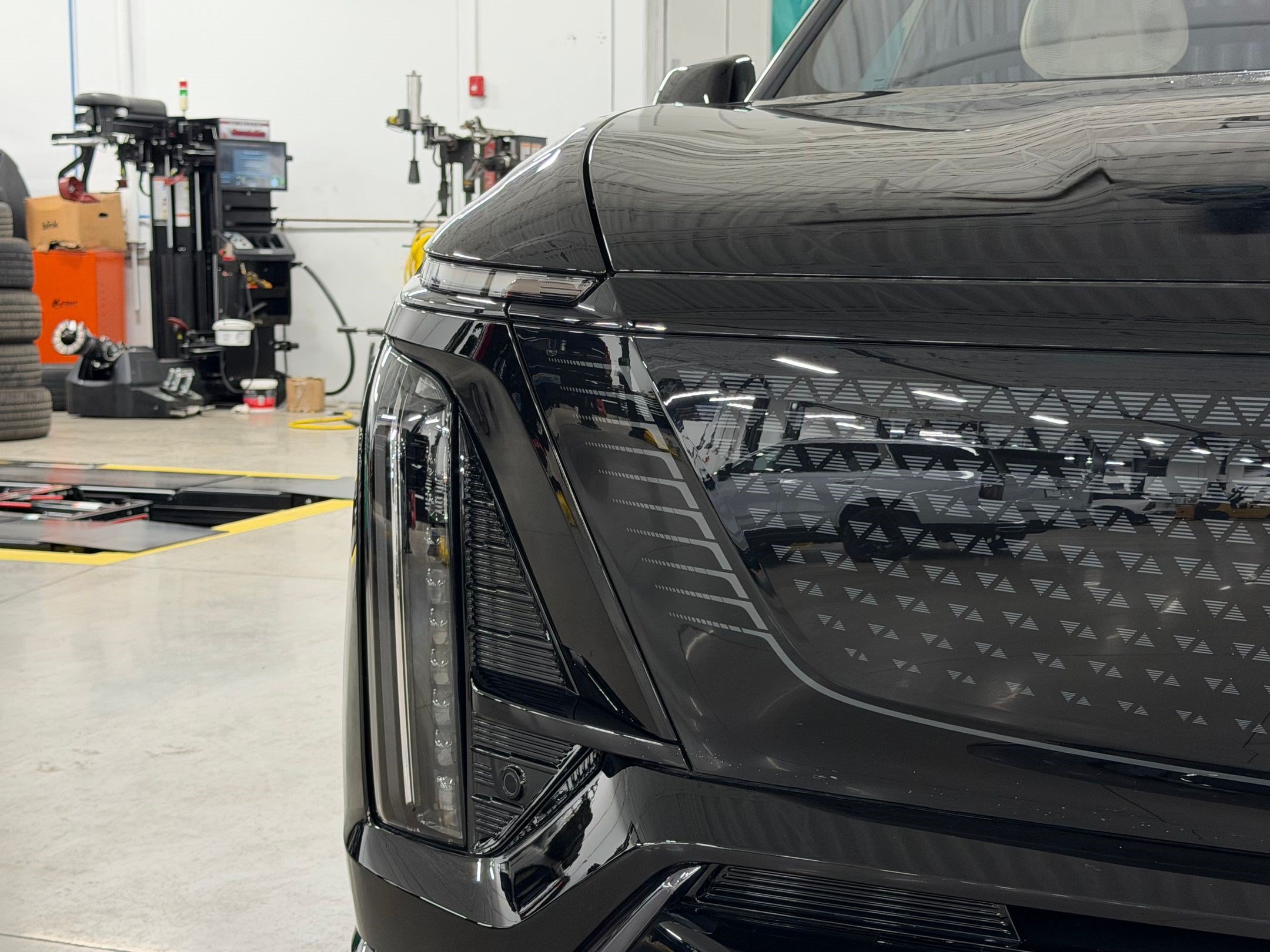 New 2027 Cadillac Vistiq Sport AWD/4WD image 11