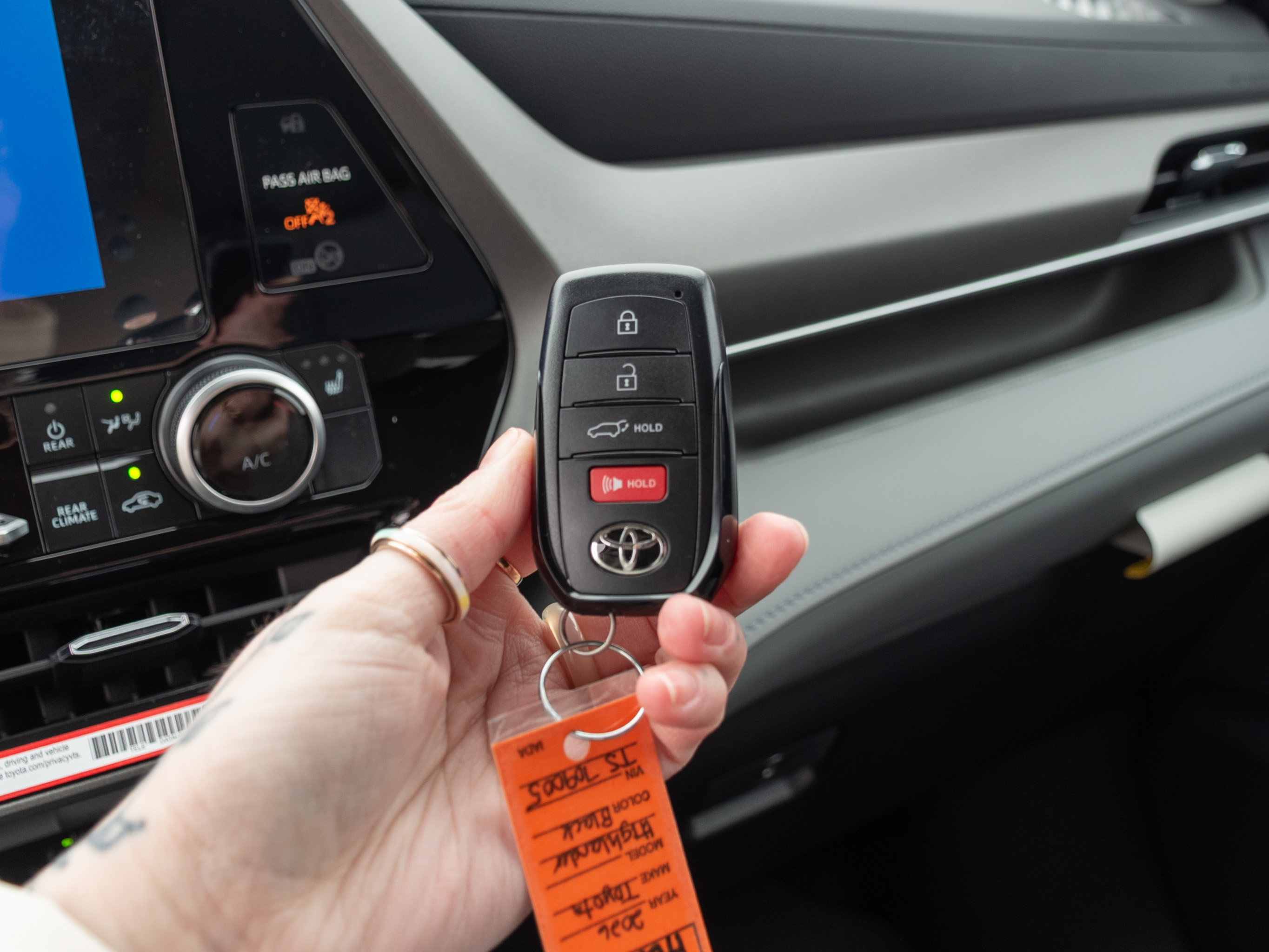 New 2026 Toyota Highlander XLE image 13