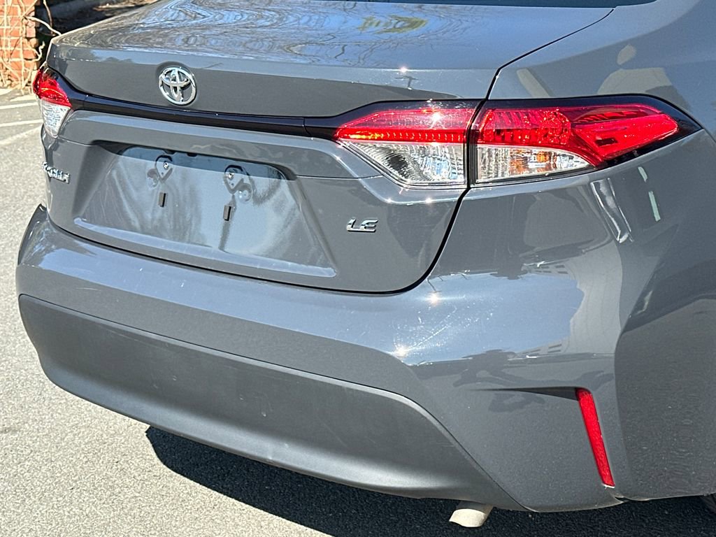 Used 2025 Toyota Corolla LE image 5