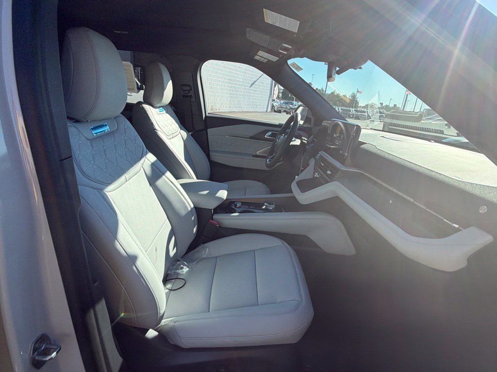 New 2027 Ford Explorer Platinum w/ LUX Leather Package AWD/4WD image 42