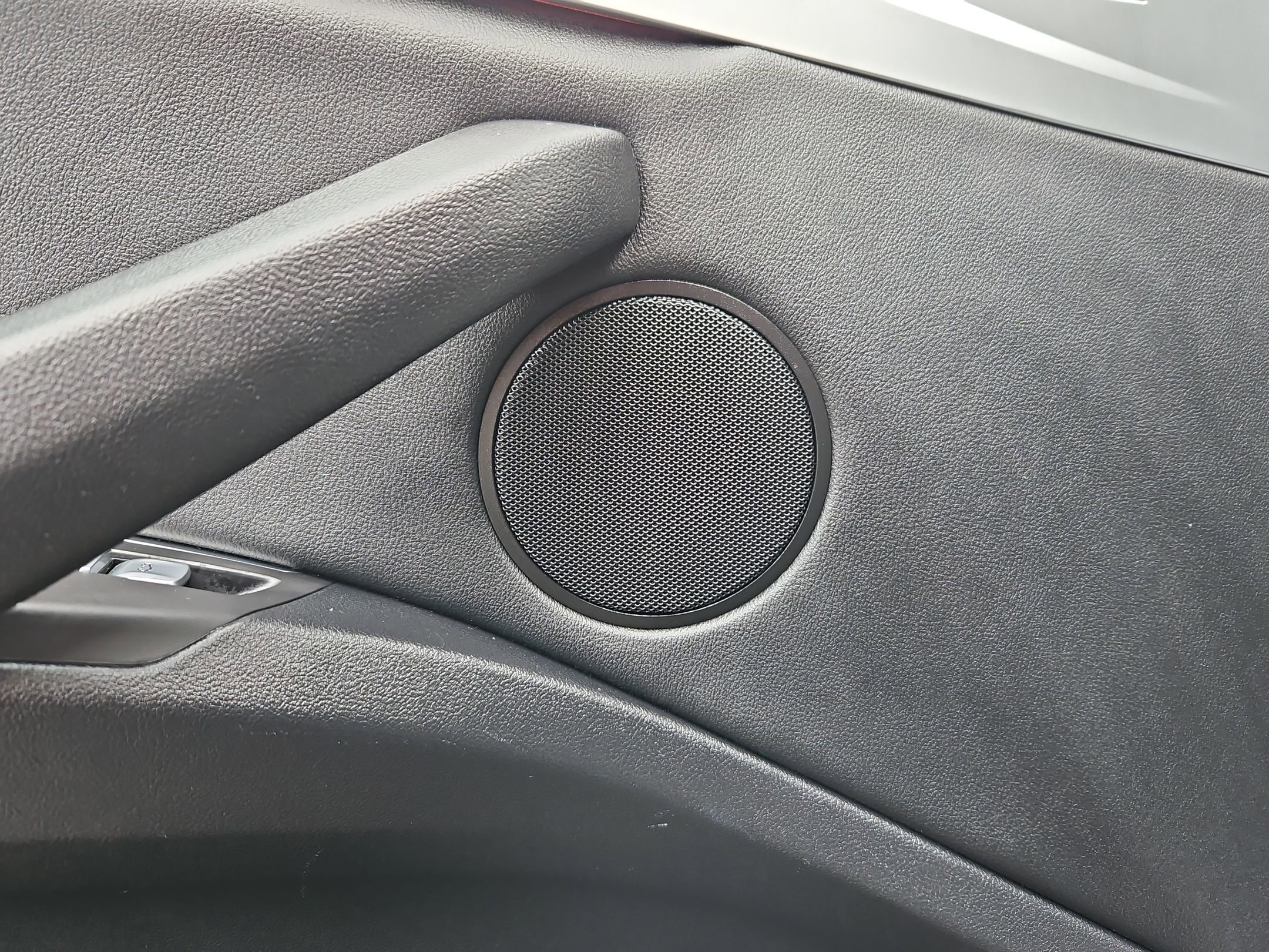 Used 2024 BMW X3 xDrive30i w/ Convenience Package image 11