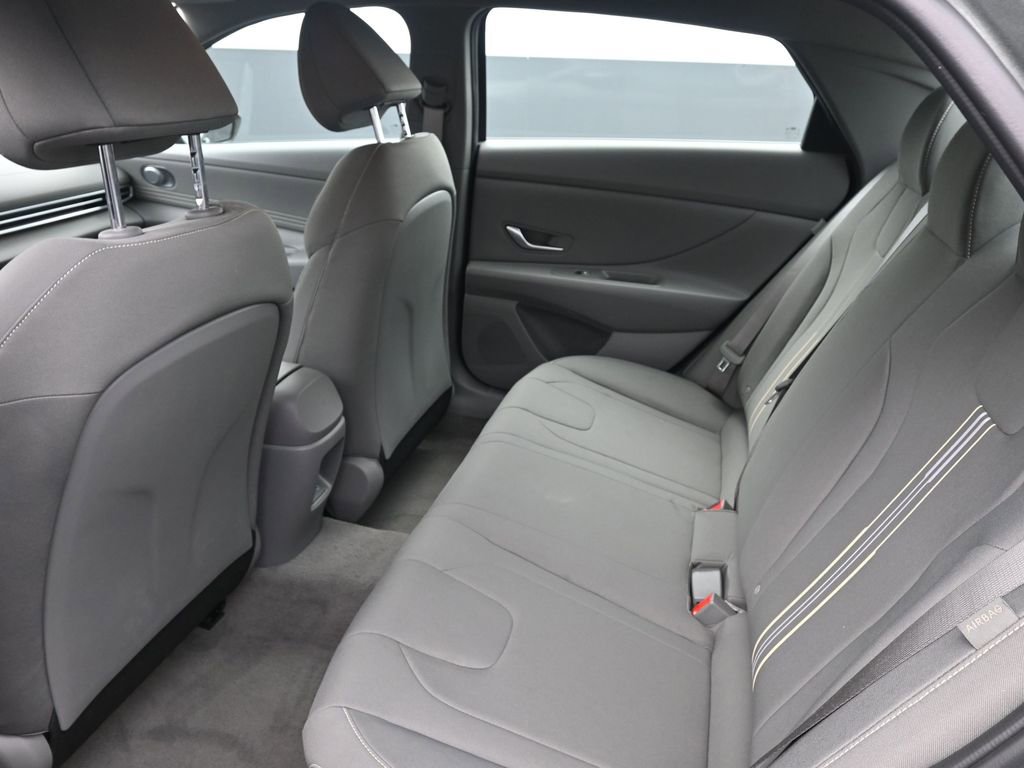 Certified 2026 Hyundai Elantra Sport w/ Cargo Package image 21