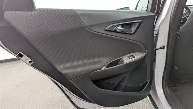 Used 2022 Chevrolet Malibu LT FWD image 16
