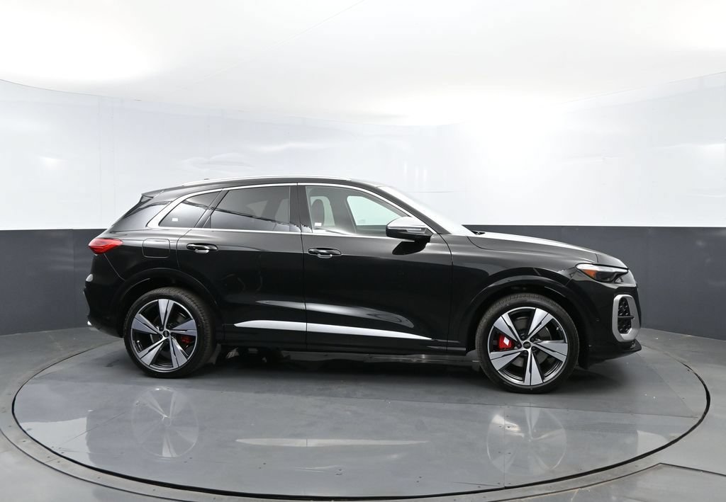 New 2026 Audi SQ5 Premium Plus AWD/4WD image 4