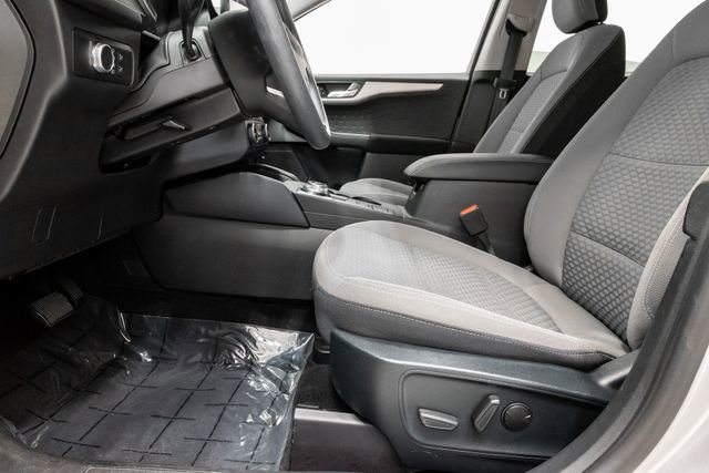 Used 2020 Ford Escape SE image 11