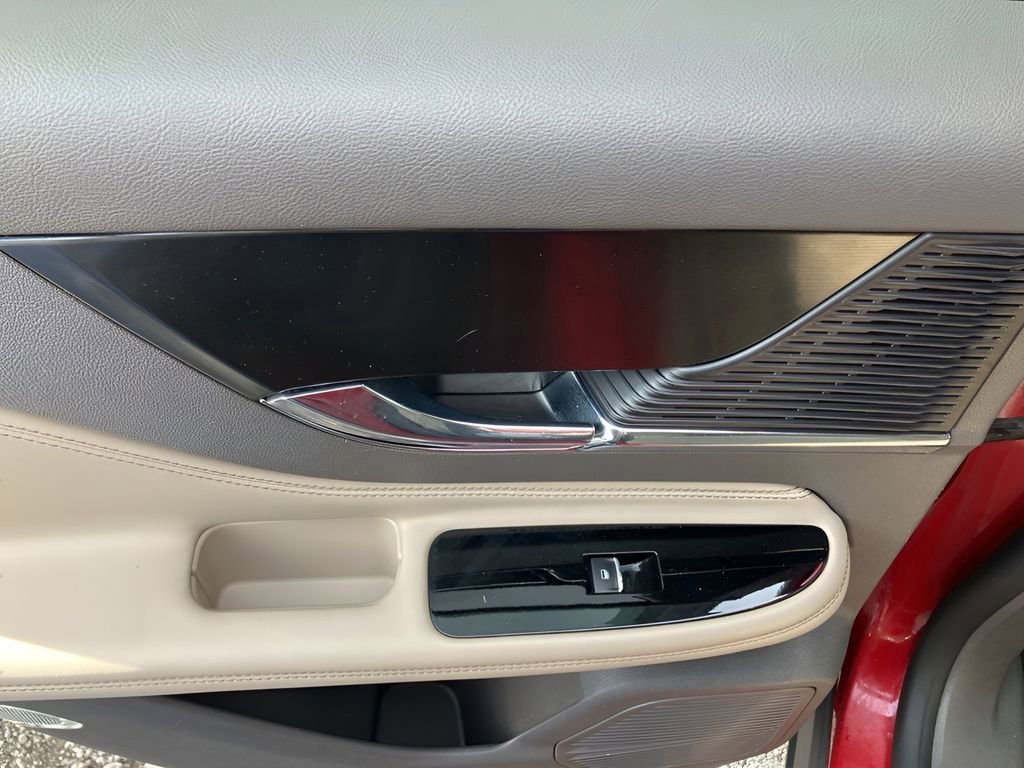 Used 2022 Lincoln Corsair Reserve w/ Elements Package image 39