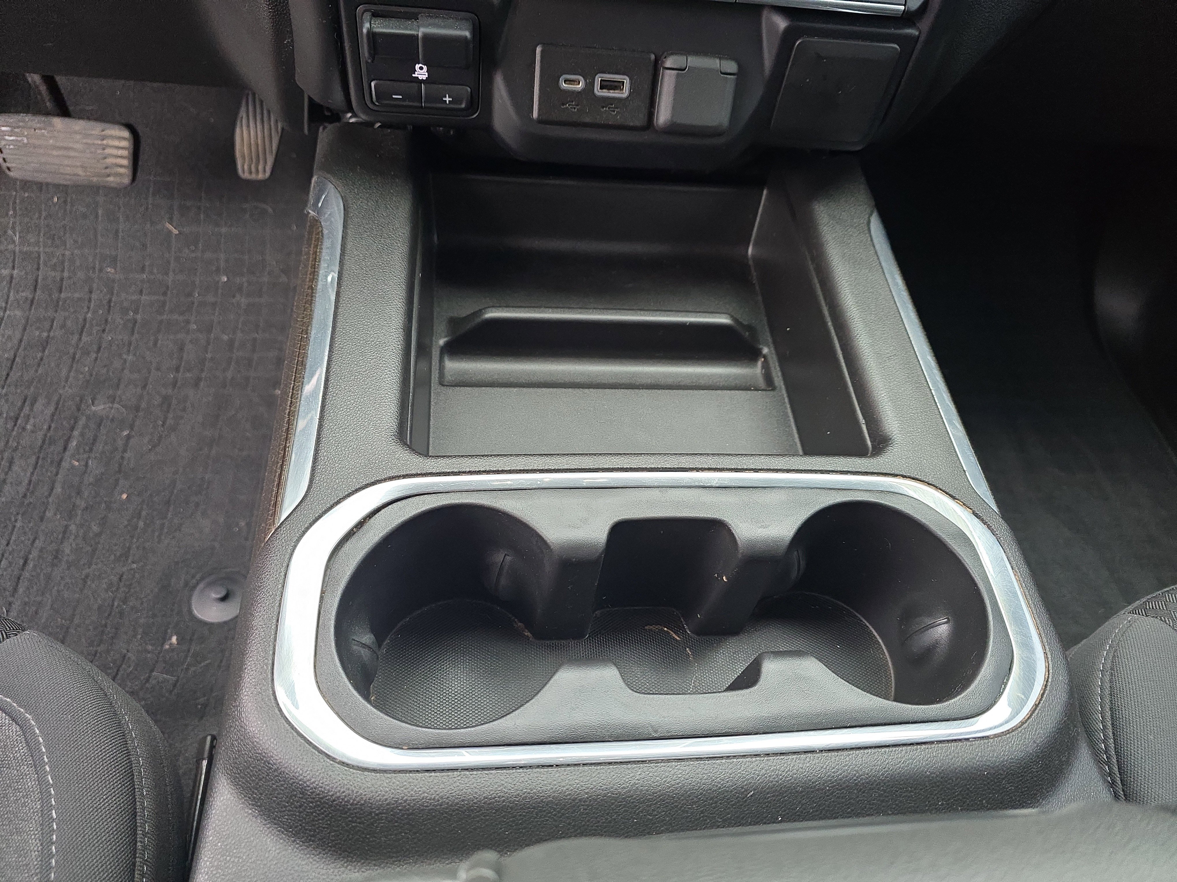 Used 2022 GMC Sierra 2500 SLE w/ SLE Value Package; image 24