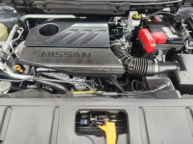 Used 2023 Nissan Rogue S image 39