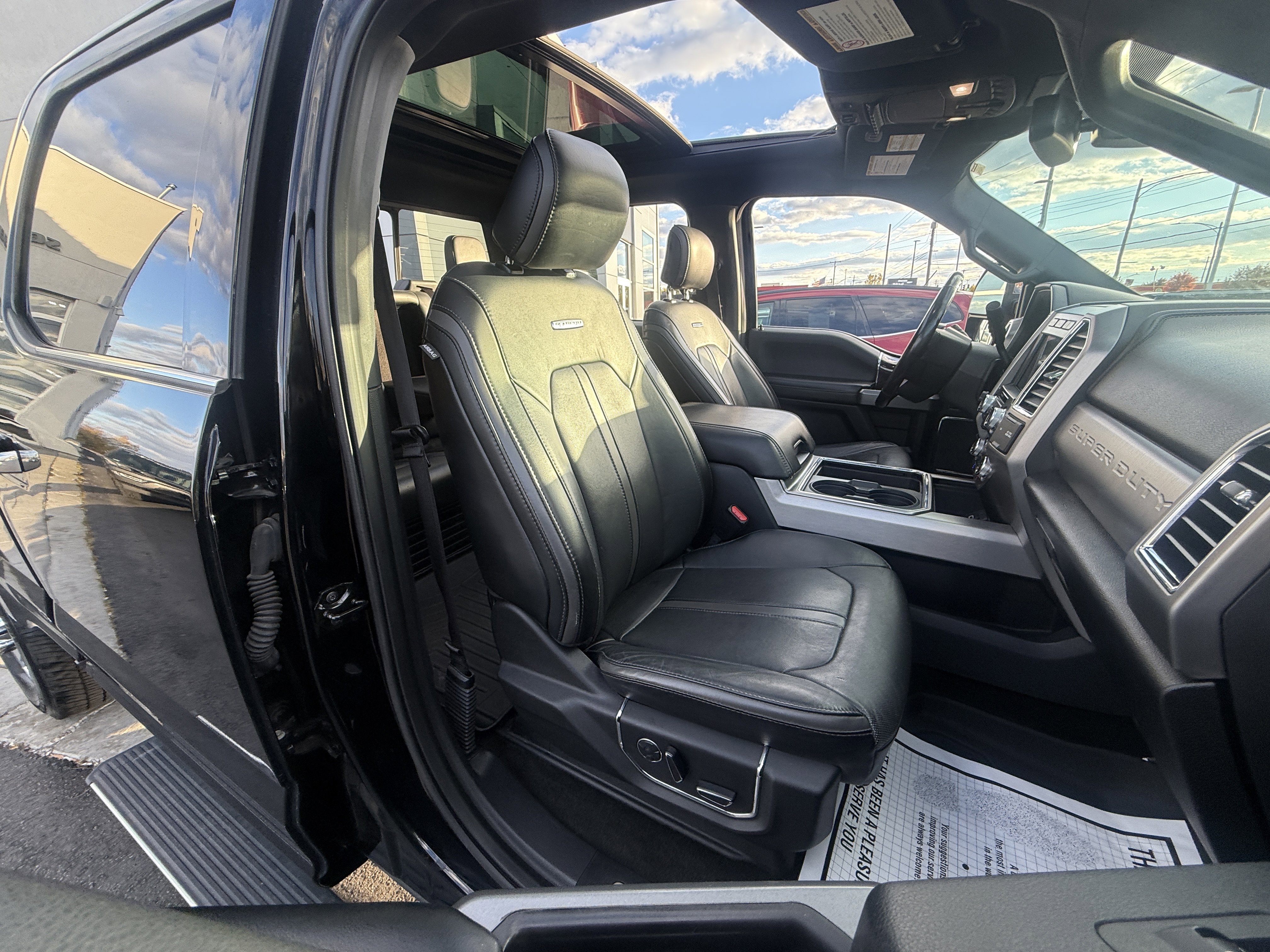 Used 2017 Ford F350 Platinum w/ Platinum Ultimate Package image 19