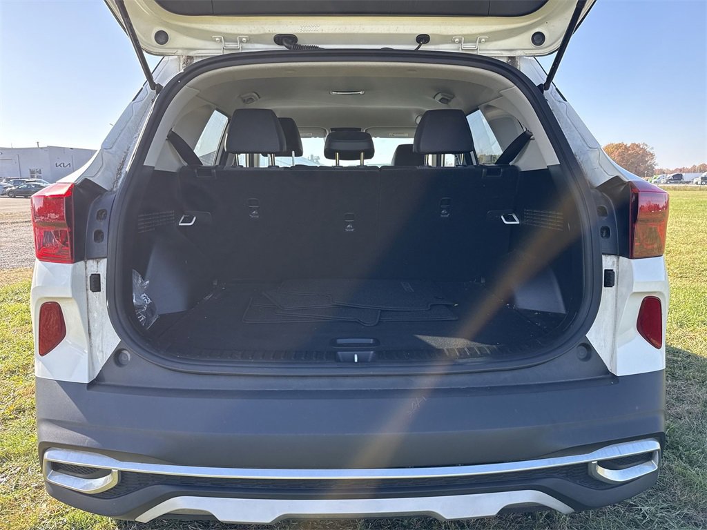Used 2023 Kia Seltos S w/ Navigation Package image 20