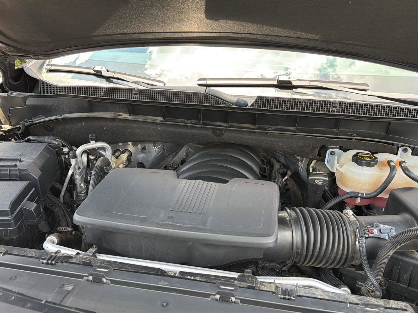 Used 2024 Chevrolet Tahoe LT AWD/4WD image 37