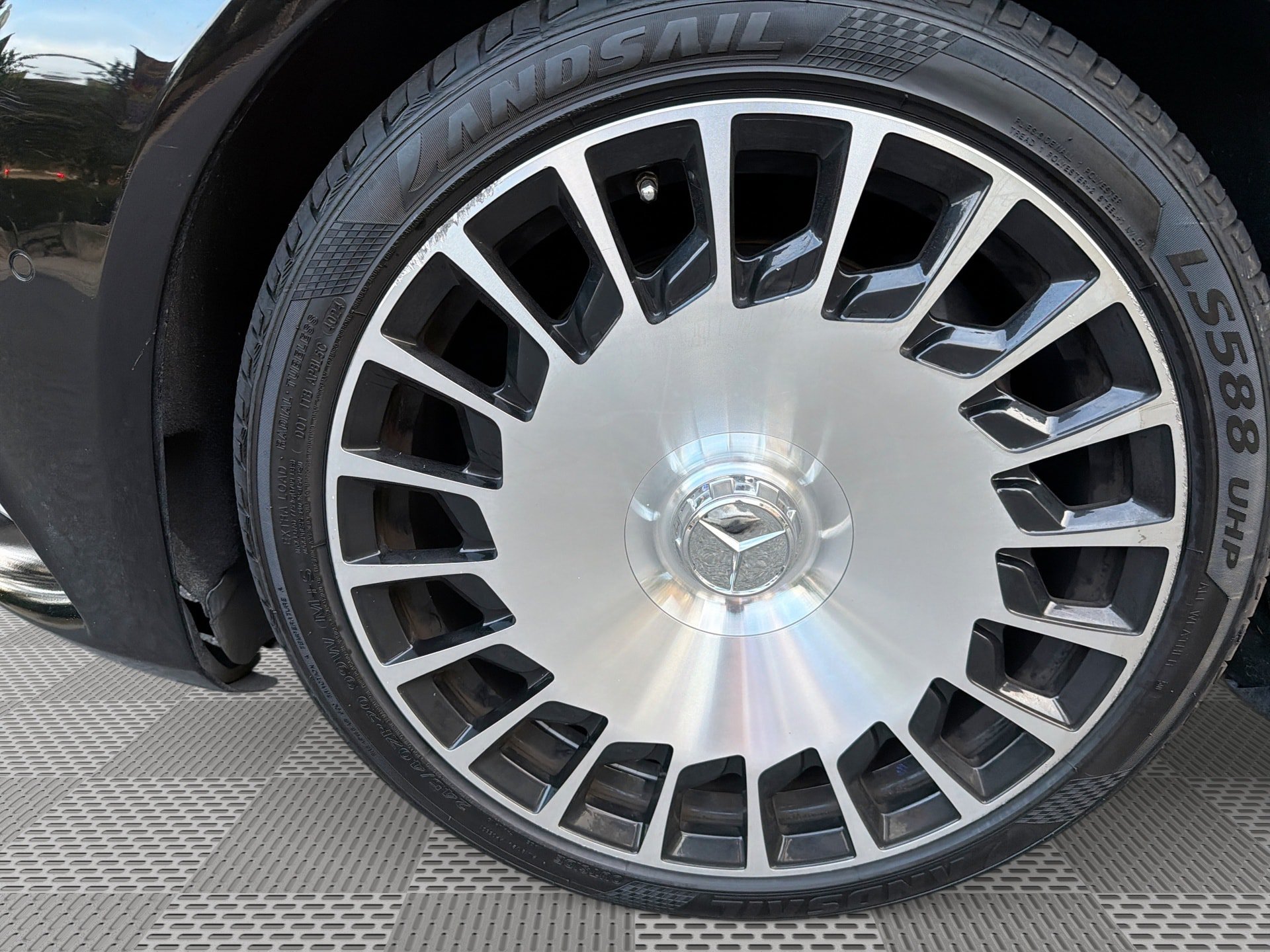 Used 2015 Mercedes-Benz S 550 Sedan image 19