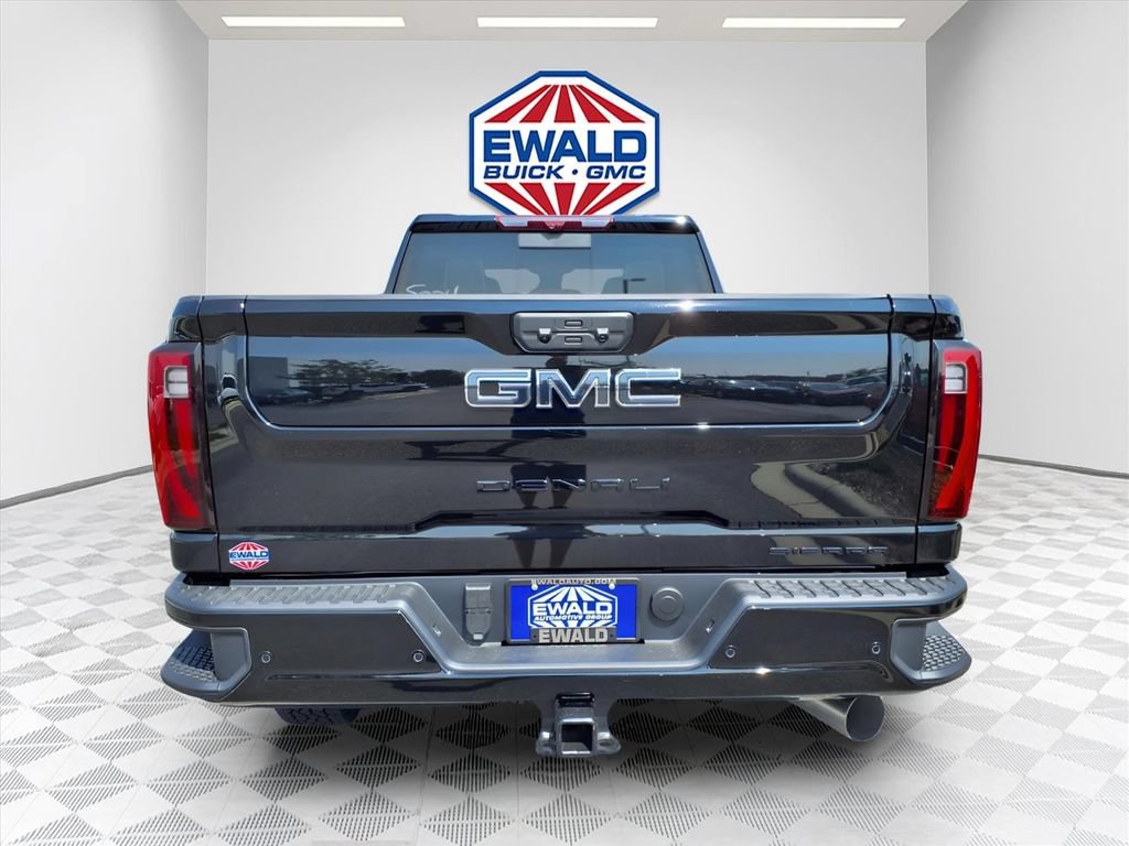 New 2026 GMC Sierra 2500 Denali Ultimate w/ LPO, Black Badging Package AWD/4WD image 6
