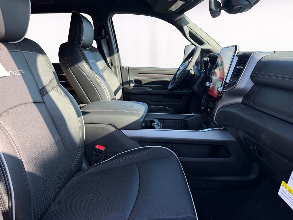New 2026 RAM 3500 Laramie AWD/4WD image 15