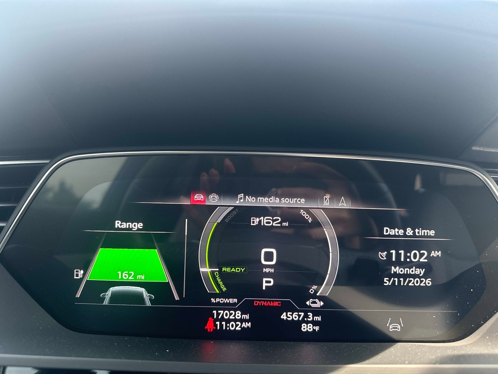 Used 2024 Audi Q8 e-tron Prestige AWD/4WD image 11