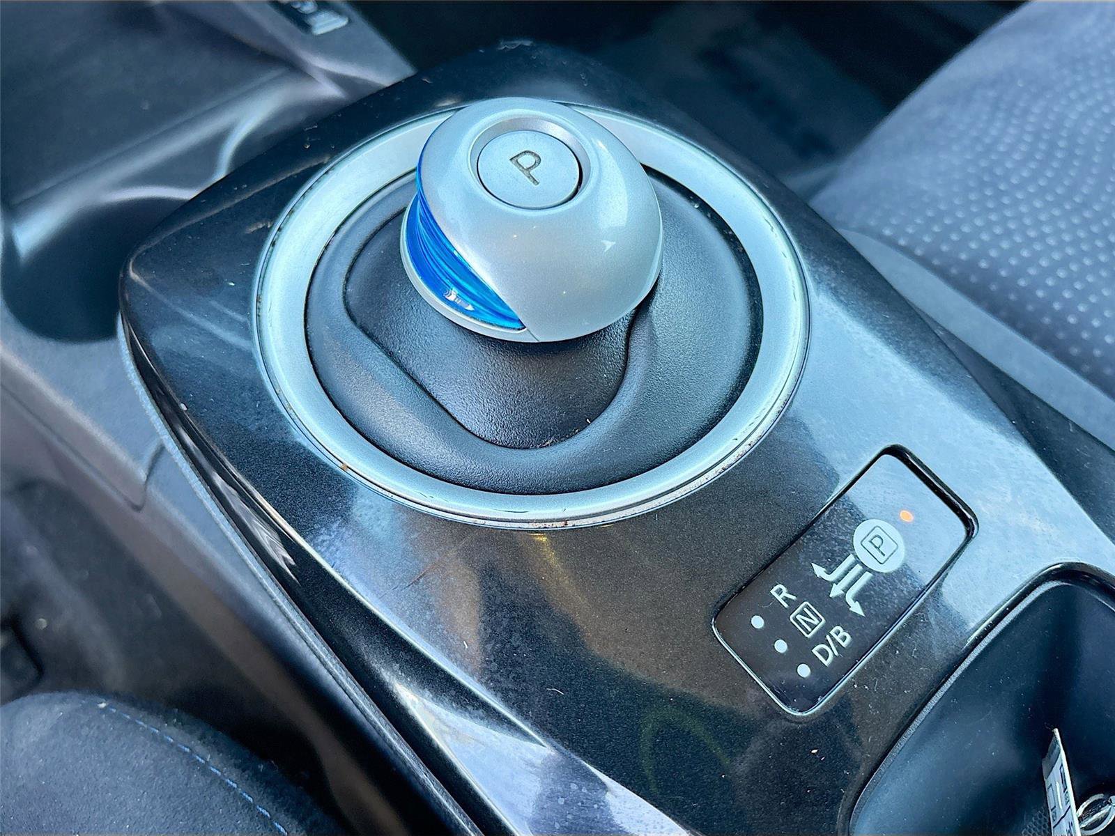 Used 2016 Nissan Leaf SV w/ Premium Package image 17