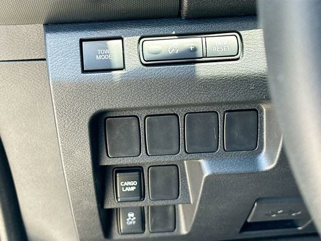 Used 2022 Nissan Frontier SV RWD image 10