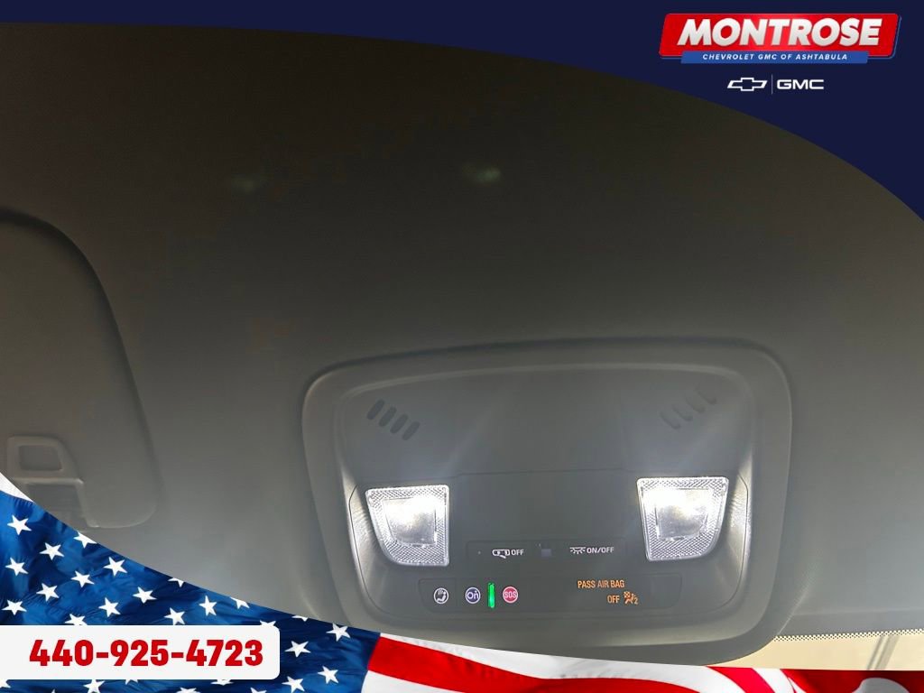 Used 2023 Chevrolet Traverse LS image 18