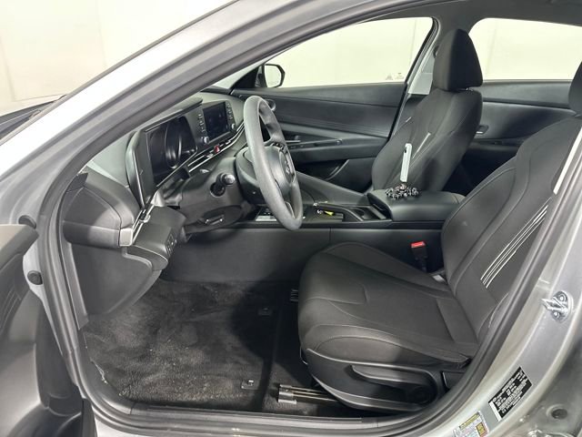 Used 2023 Hyundai Elantra SEL image 11