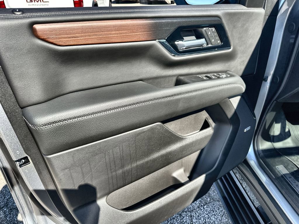 New 2026 GMC Yukon Denali w/ Denali Reserve Package image 21