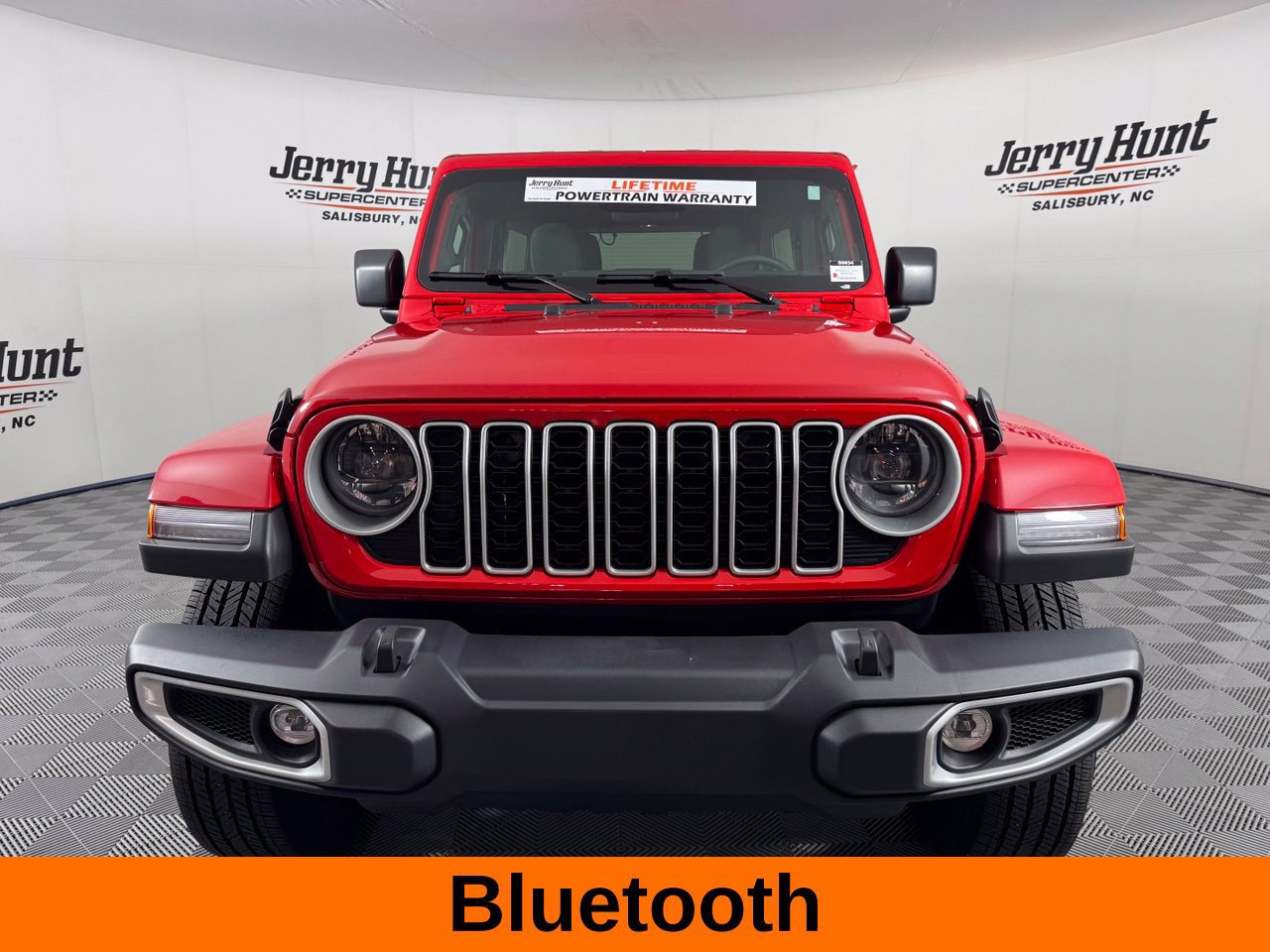 Used 2026 Jeep Wrangler Unlimited Sahara AWD/4WD image 4