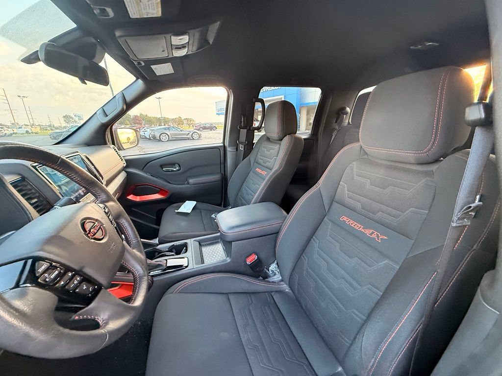 Used 2023 Nissan Frontier PRO-4X w/ Technology Package AWD/4WD image 10