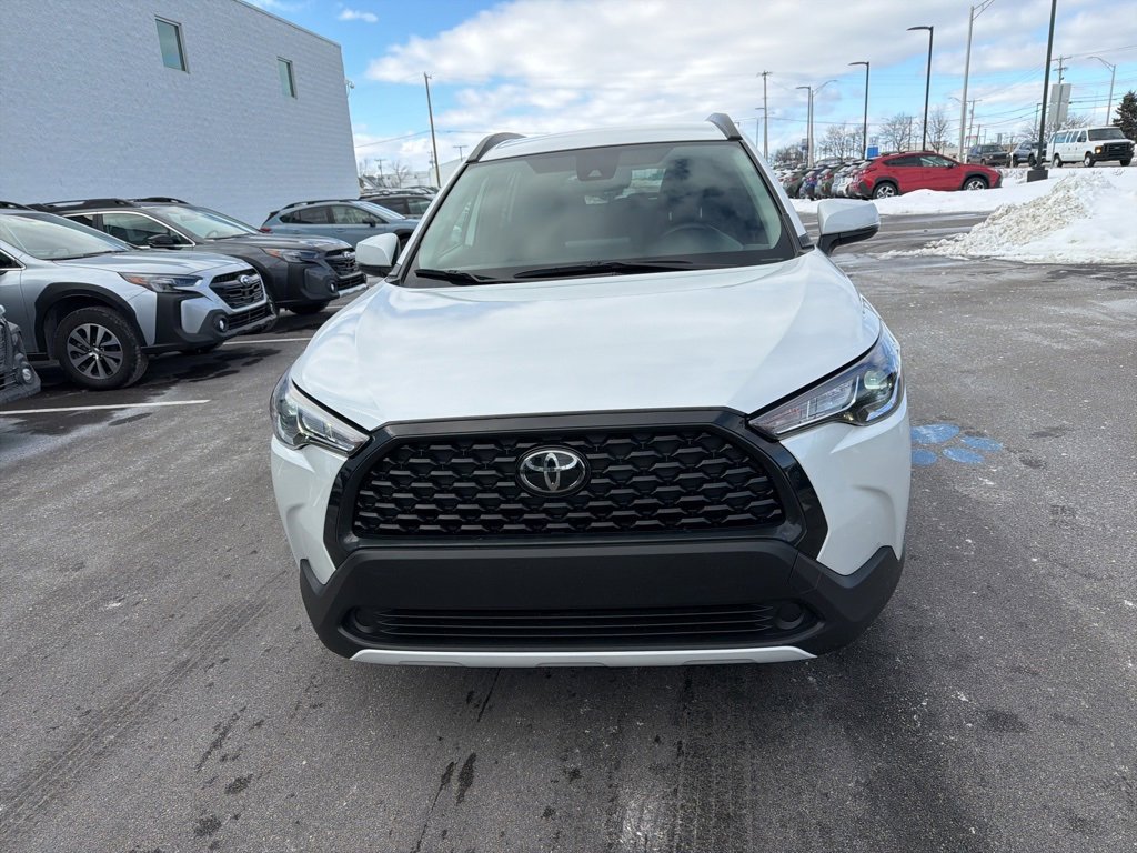 Used 2022 Toyota Corolla Cross LE image 5