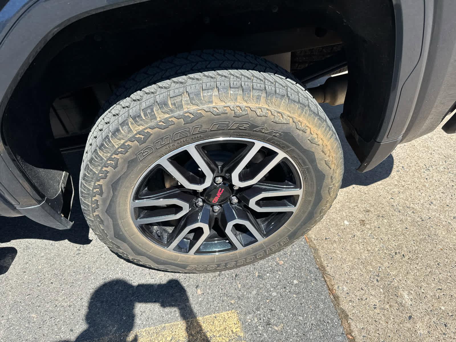 Used 2019 GMC Sierra 1500 AT4 w/ AT4 Premium Package image 9