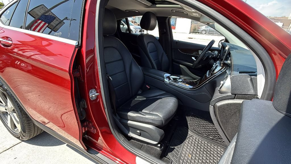 Used 2017 Mercedes-Benz GLC 300 4MATIC Coupe image 43