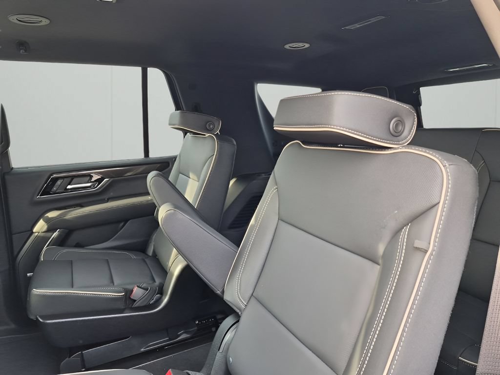 New 2026 GMC Yukon Elevation RWD image 19