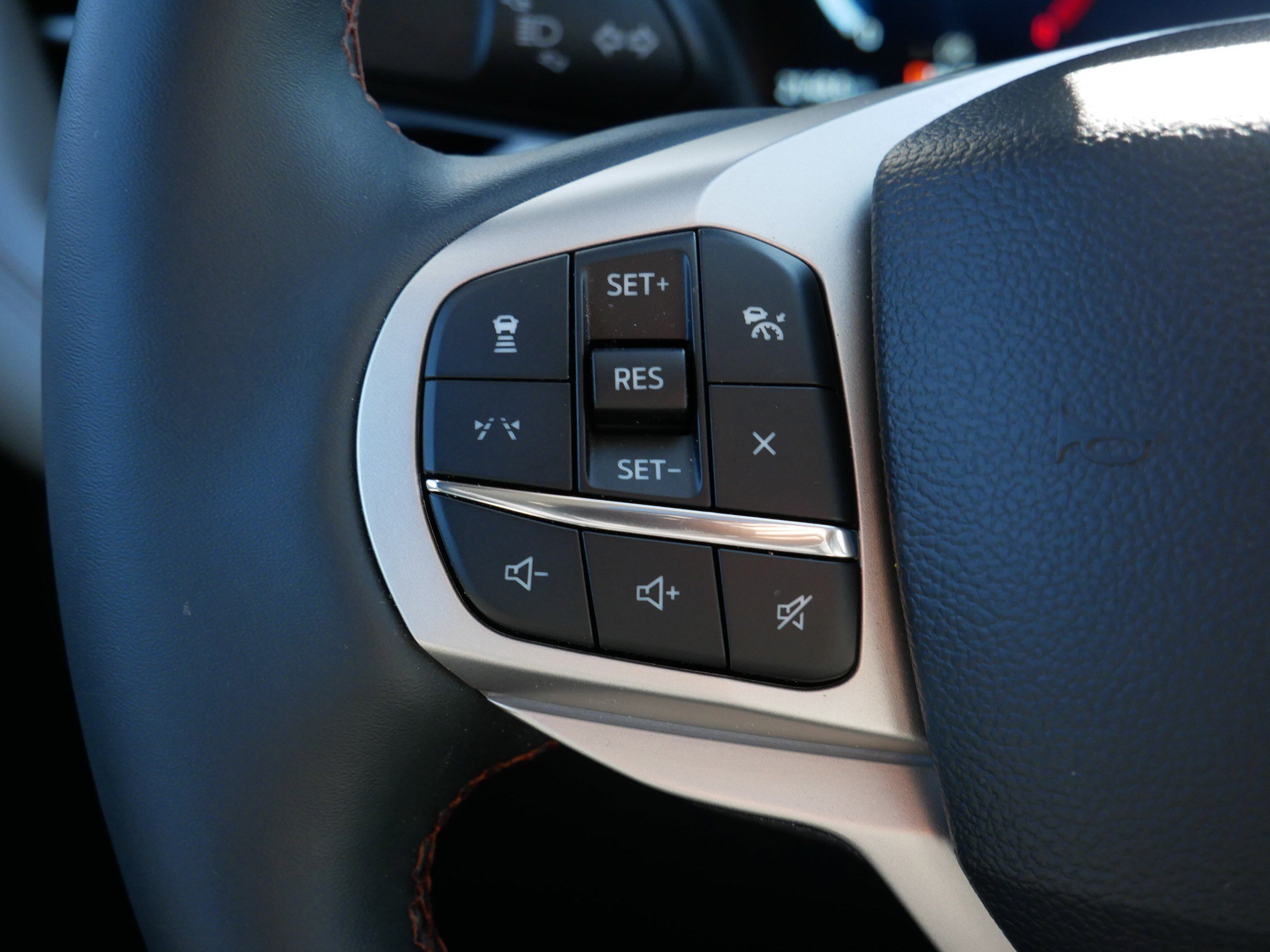 Used 2026 Ford Explorer Active w/ Active Comfort Package image 28